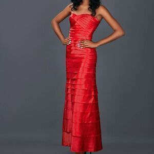 BCBG MaxAzria Y2K red strapless bandage style gown